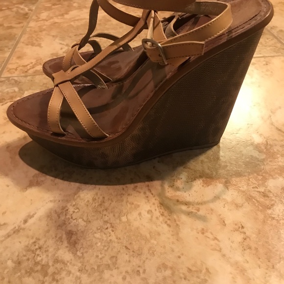 Elizabeth and James sandal size 39B - Picture 2 of 3